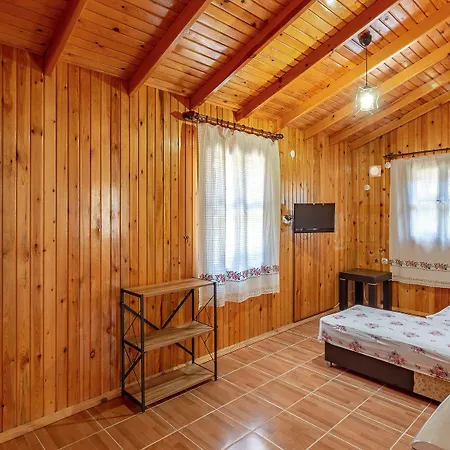 Hotel Cuhadar Ahsap Evleri