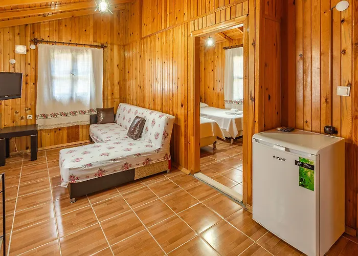Cuhadar Ahsap Evleri Hotel Palamutbuku